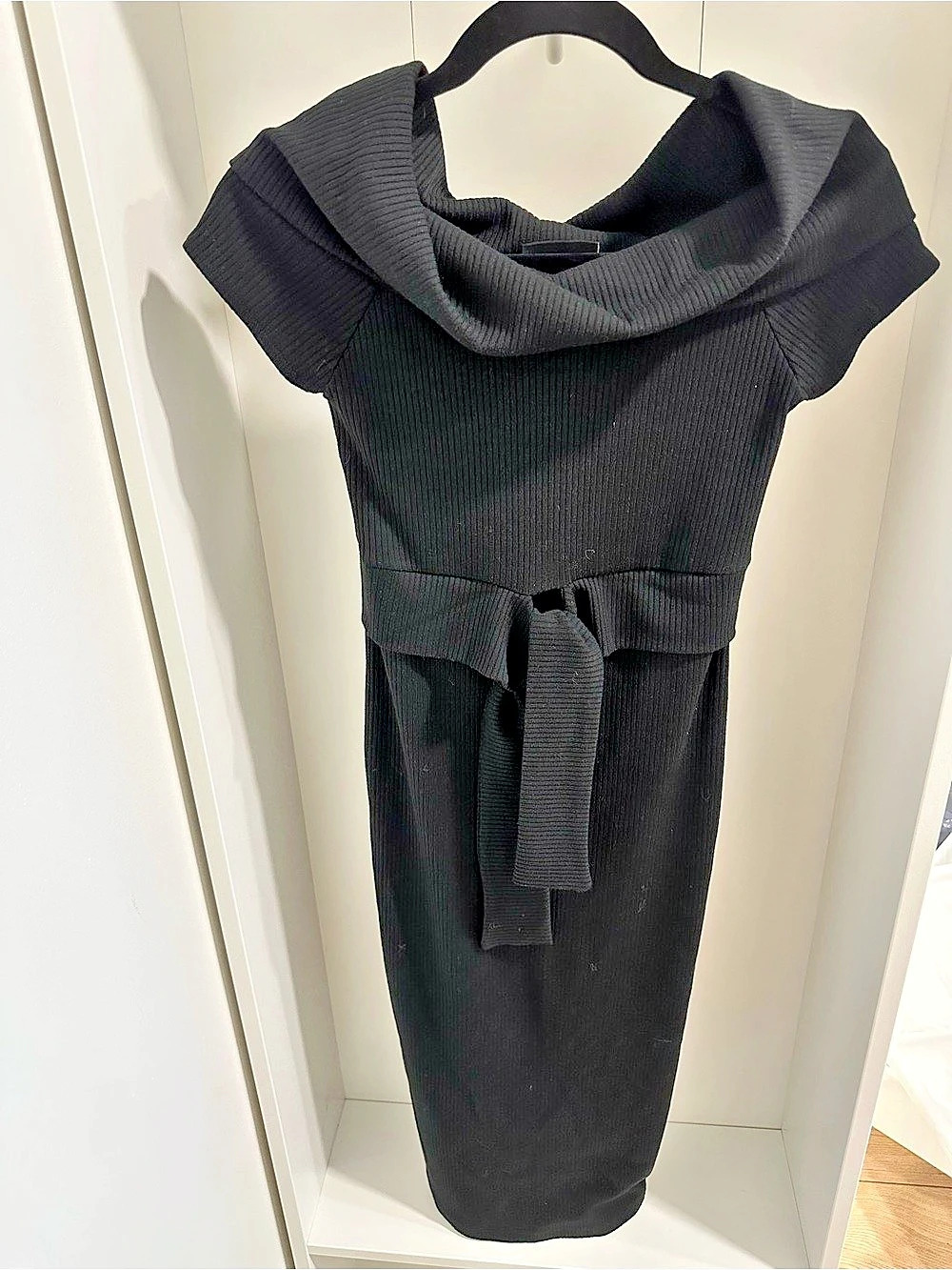 VICI Twas The Night Drape Off The Shoulder Midi Dress Black Small